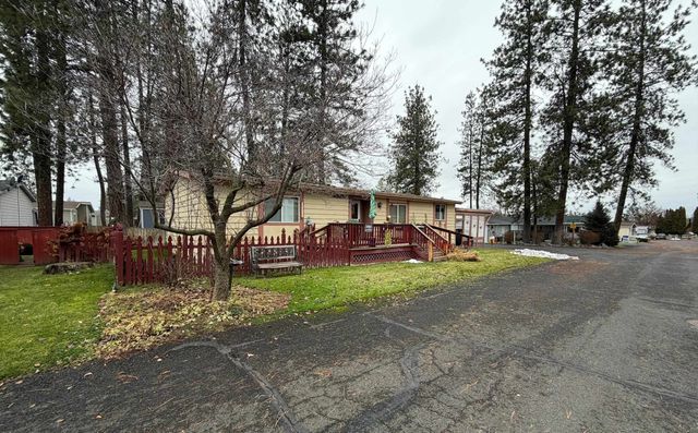 3428 E Georgia Pines Ln, Mead, WA 99021