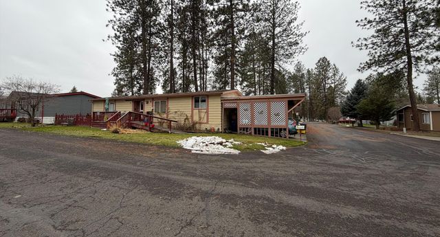 3428 E Georgia Pines Ln, Mead, WA 99021