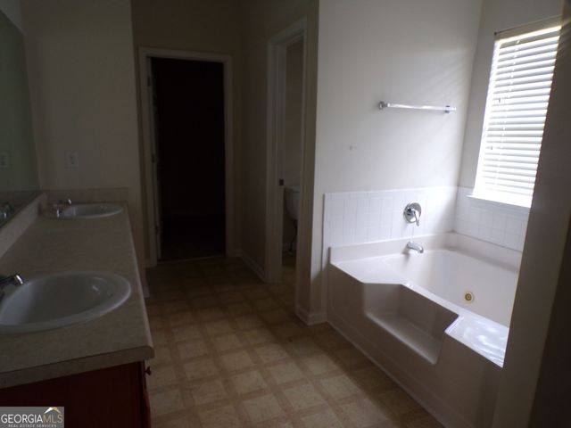 1527 PACEVILLE Court, Conyers, GA 30012