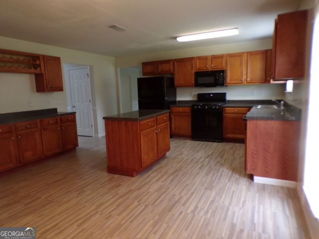 1527 PACEVILLE Court, Conyers, GA 30012
