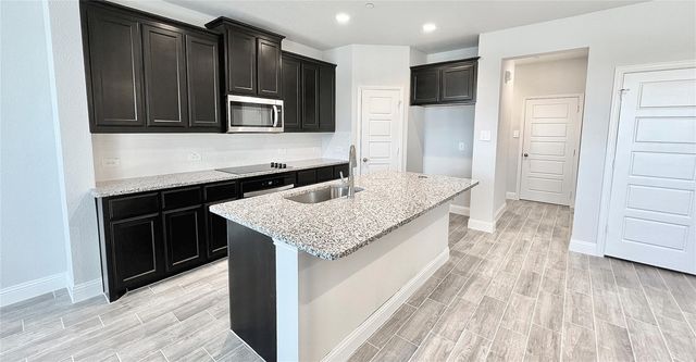 670 Sandiford, Mansfield, TX 76063