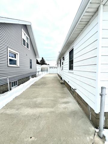 1531 Bryn Mawr AVENUE, Mount Pleasant, WI 53403