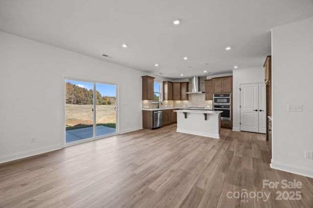 107 Nighthawk Trail, Mooresville, NC 28115