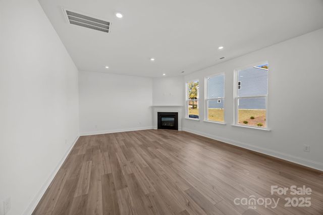 107 Nighthawk Trail, Mooresville, NC 28115