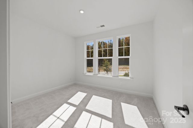 107 Nighthawk Trail, Mooresville, NC 28115