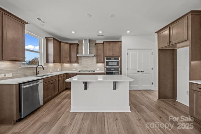 107 Nighthawk Trail, Mooresville, NC 28115