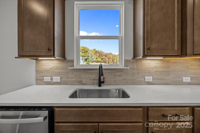 107 Nighthawk Trail, Mooresville, NC 28115