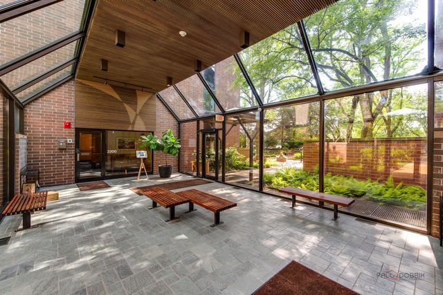 2200 Bouterse Street 407, Park Ridge, IL 60068