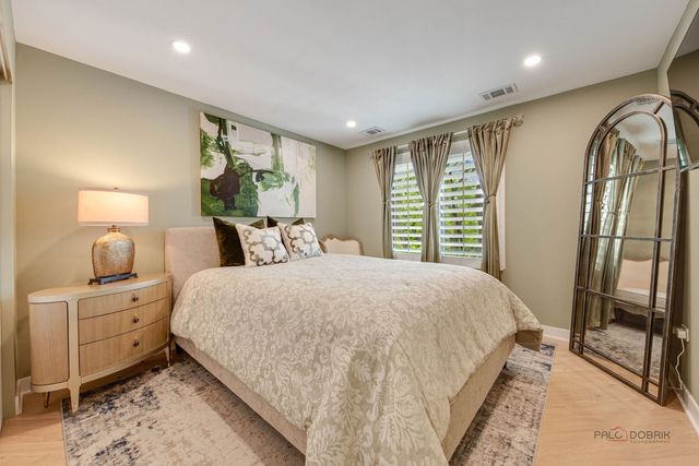 2200 Bouterse Street 407, Park Ridge, IL 60068