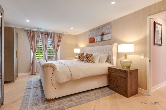 2200 Bouterse Street 407, Park Ridge, IL 60068