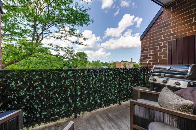 2200 Bouterse Street 407, Park Ridge, IL 60068