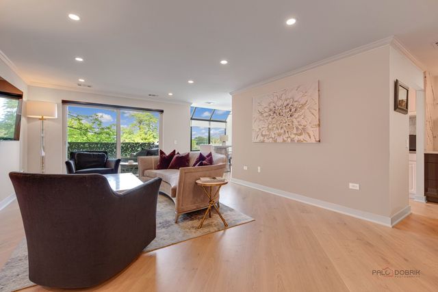 2200 Bouterse Street 407, Park Ridge, IL 60068