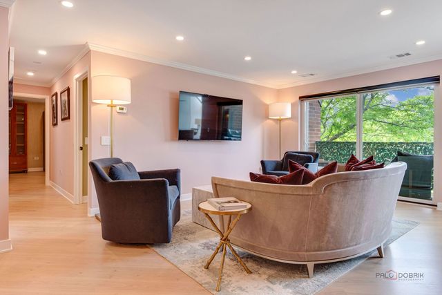 2200 Bouterse Street 407, Park Ridge, IL 60068