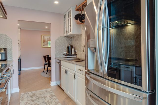 2200 Bouterse Street 407, Park Ridge, IL 60068