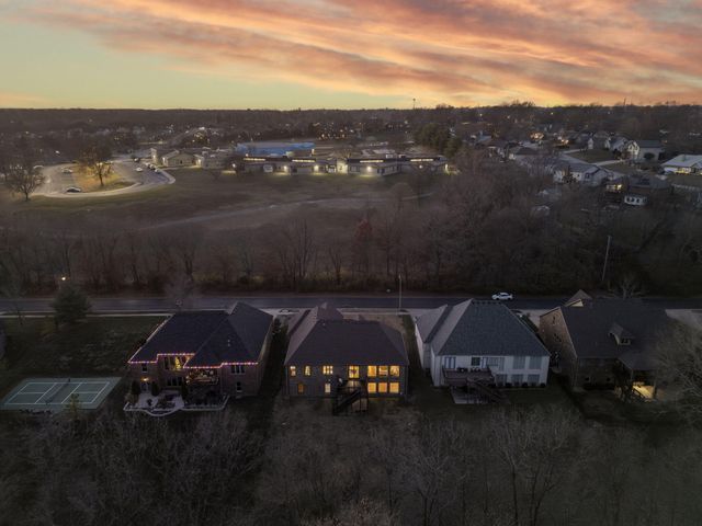 5350 S Parklane Avenue, Springfield, MO 65810