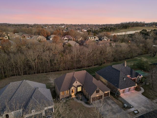 5350 S Parklane Avenue, Springfield, MO 65810