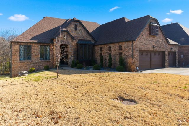 5350 S Parklane Avenue, Springfield, MO 65810