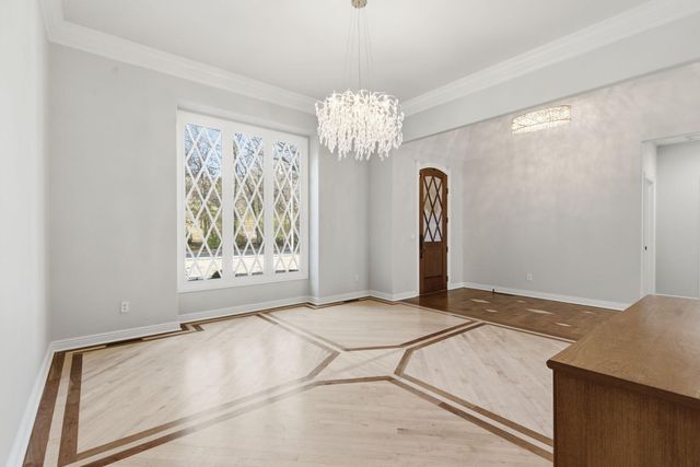 5350 S Parklane Avenue, Springfield, MO 65810