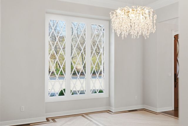 5350 S Parklane Avenue, Springfield, MO 65810