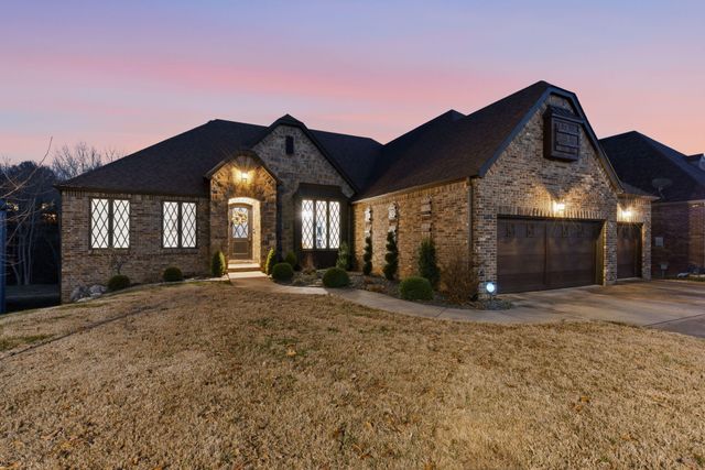 5350 S Parklane Avenue, Springfield, MO 65810