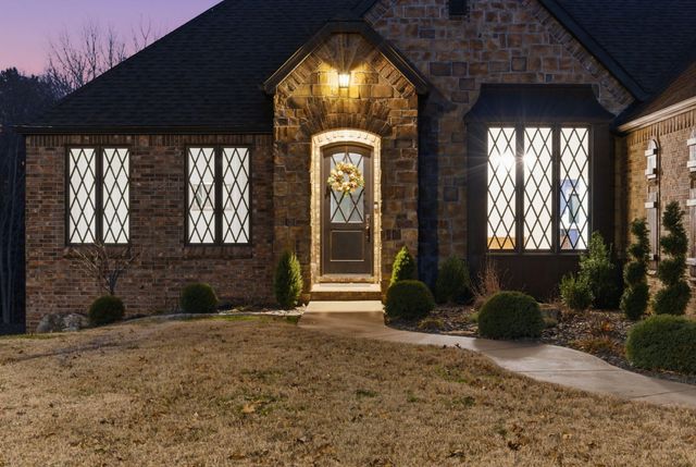 5350 S Parklane Avenue, Springfield, MO 65810