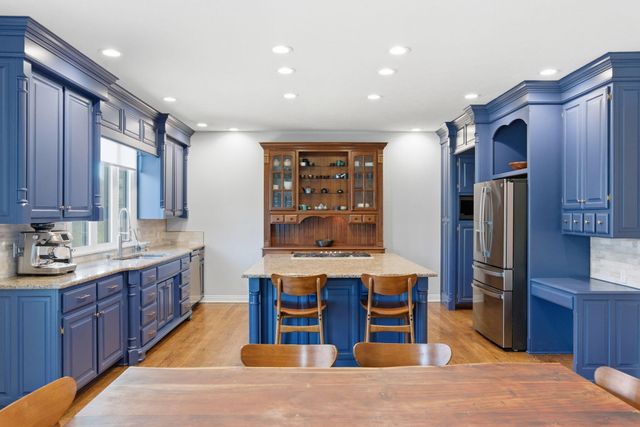 5350 S Parklane Avenue, Springfield, MO 65810