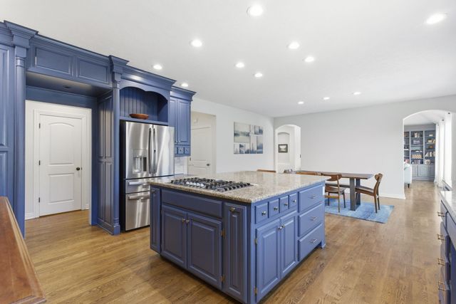 5350 S Parklane Avenue, Springfield, MO 65810