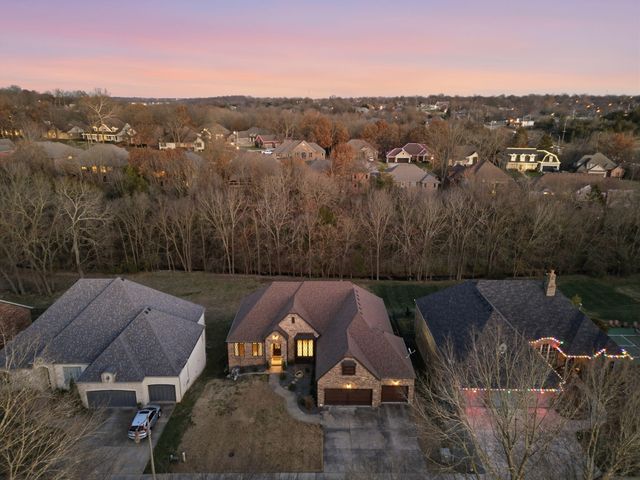 5350 S Parklane Avenue, Springfield, MO 65810