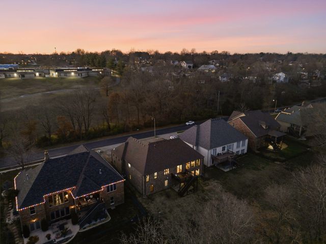 5350 S Parklane Avenue, Springfield, MO 65810