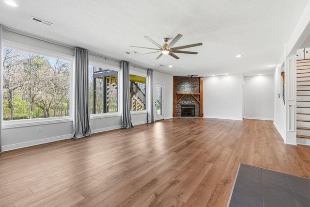 5350 S Parklane Avenue, Springfield, MO 65810