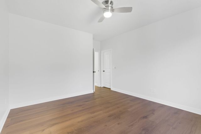 5350 S Parklane Avenue, Springfield, MO 65810