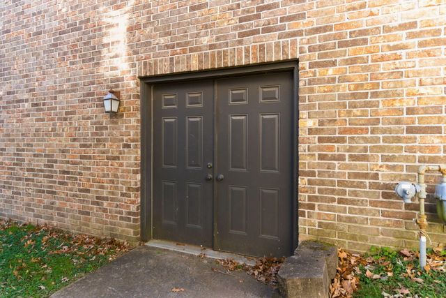 5350 S Parklane Avenue, Springfield, MO 65810