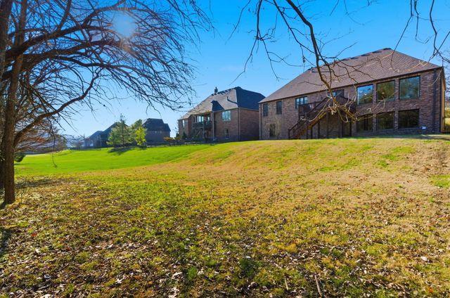 5350 S Parklane Avenue, Springfield, MO 65810