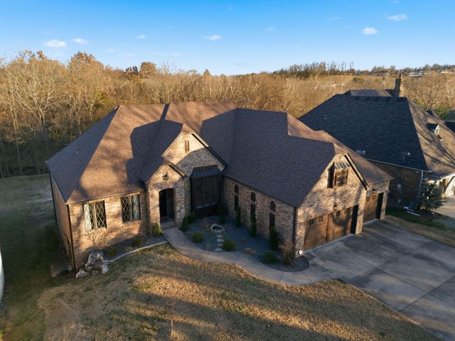 5350 S Parklane Avenue, Springfield, MO 65810