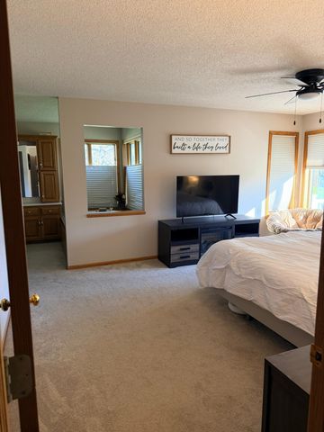 1206 Riverview Court, Sauk Rapids, MN 56379