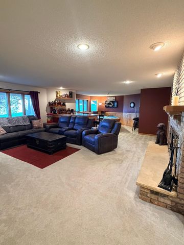 1206 Riverview Court, Sauk Rapids, MN 56379