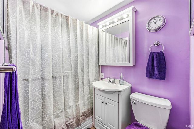 1810 Hass Drive, South Bend, IN 46635