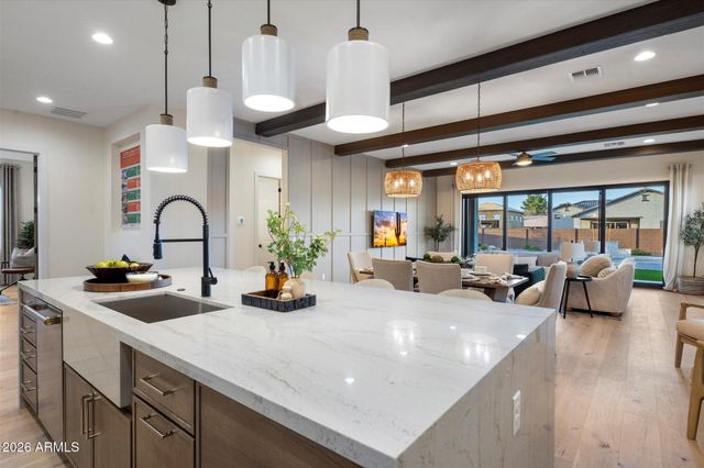 7394 W LISBON Lane, Peoria, AZ 85381