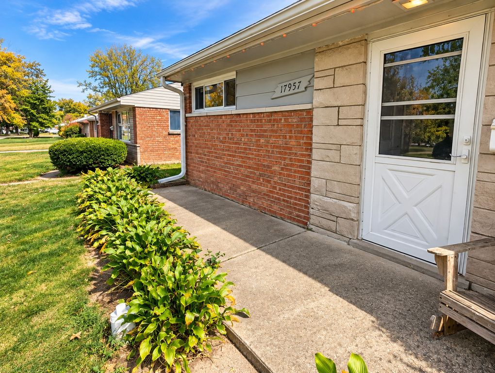 17957 Oakwood Avenue, Lansing, IL 60438 — photo 3