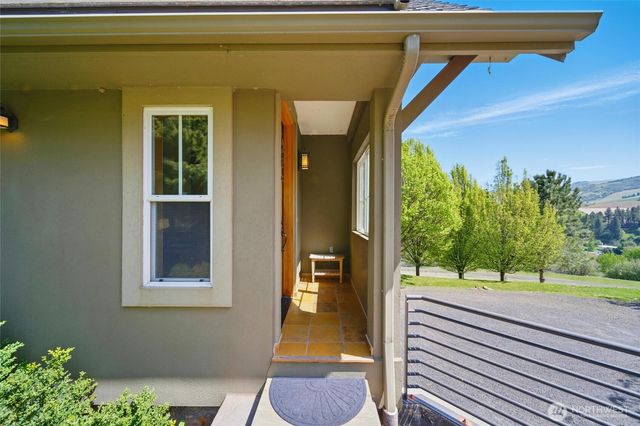 469 Tag Lane, Walla Walla, WA 99362