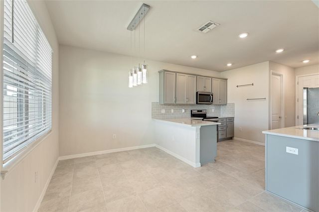 7516 YALE HARBOR DRIVE, Wesley Chapel, FL 33545