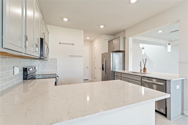 7516 YALE HARBOR DRIVE, Wesley Chapel, FL 33545