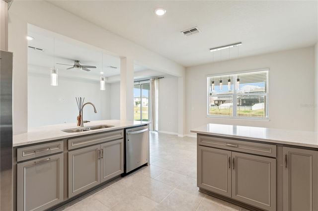 7516 YALE HARBOR DRIVE, Wesley Chapel, FL 33545