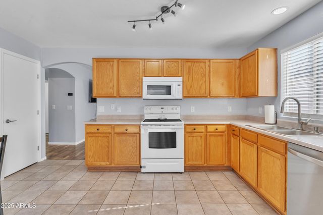 11216 W SELLS Drive, Phoenix, AZ 85037