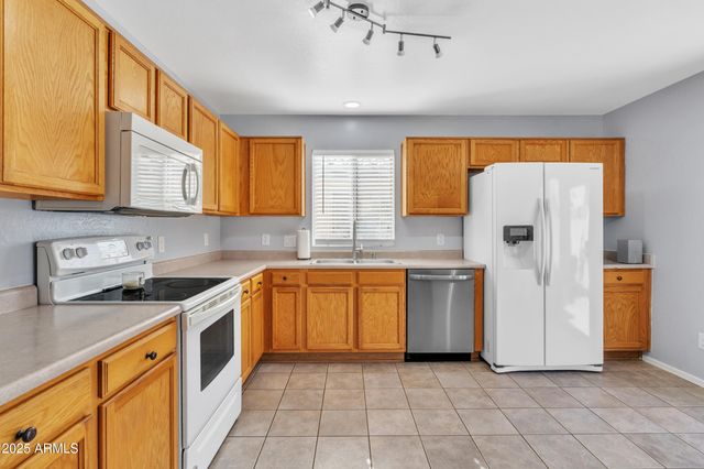 11216 W SELLS Drive, Phoenix, AZ 85037