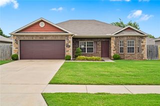 5405 Carlisle Street, Bentonville, AR 72713