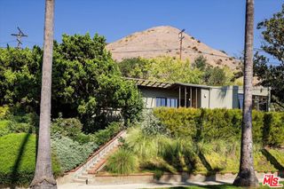 1011 W Mountain Street, Glendale, CA 91202