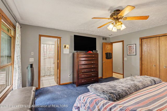 14112 Woodbury Road, Haslett, MI 48840
