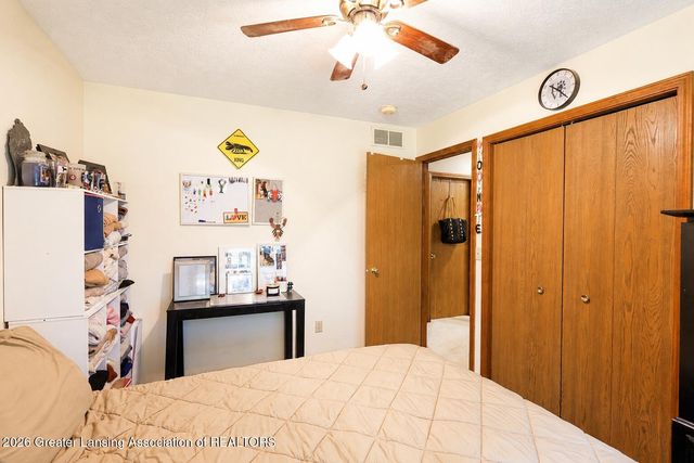 14112 Woodbury Road, Haslett, MI 48840
