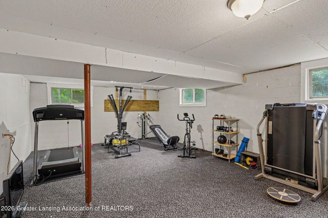 14112 Woodbury Road, Haslett, MI 48840